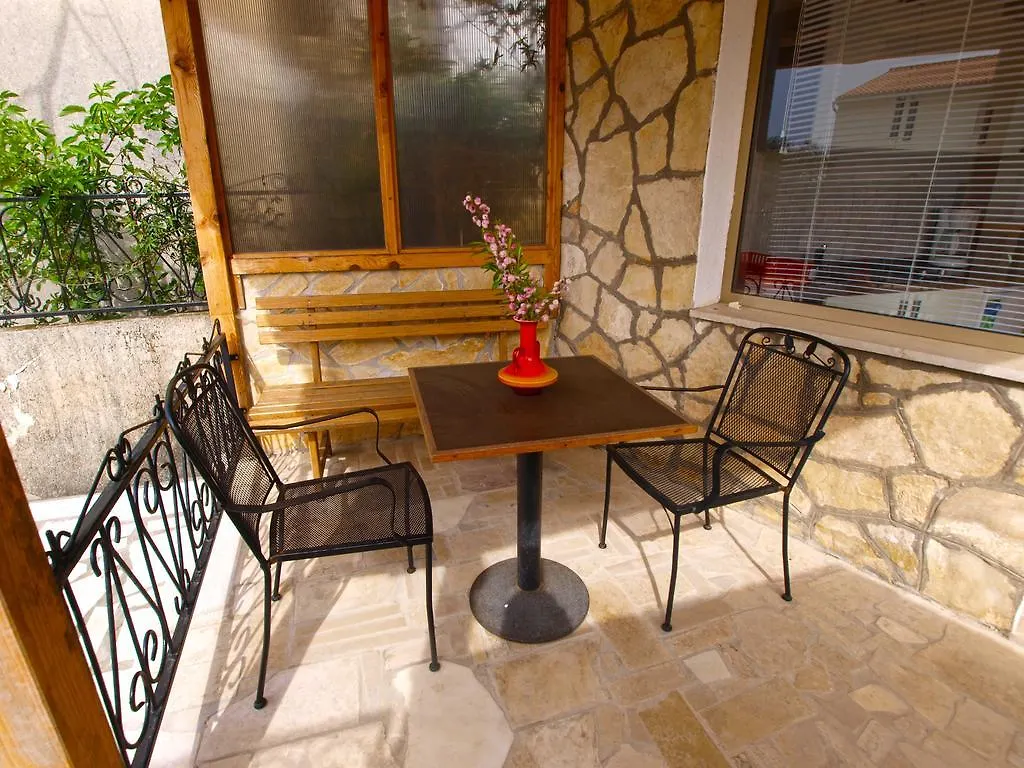 Apartments Ivanka 1056 Pula Croatia