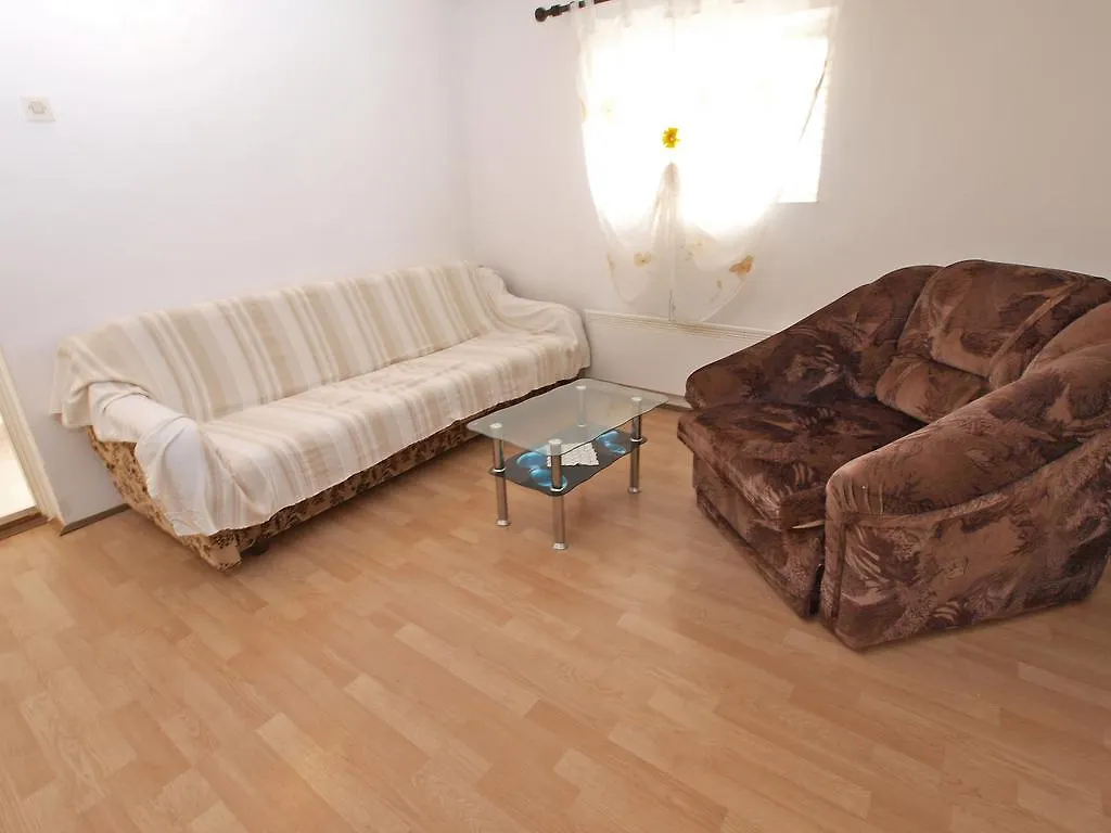 Apartments Ivanka 1056 Pula