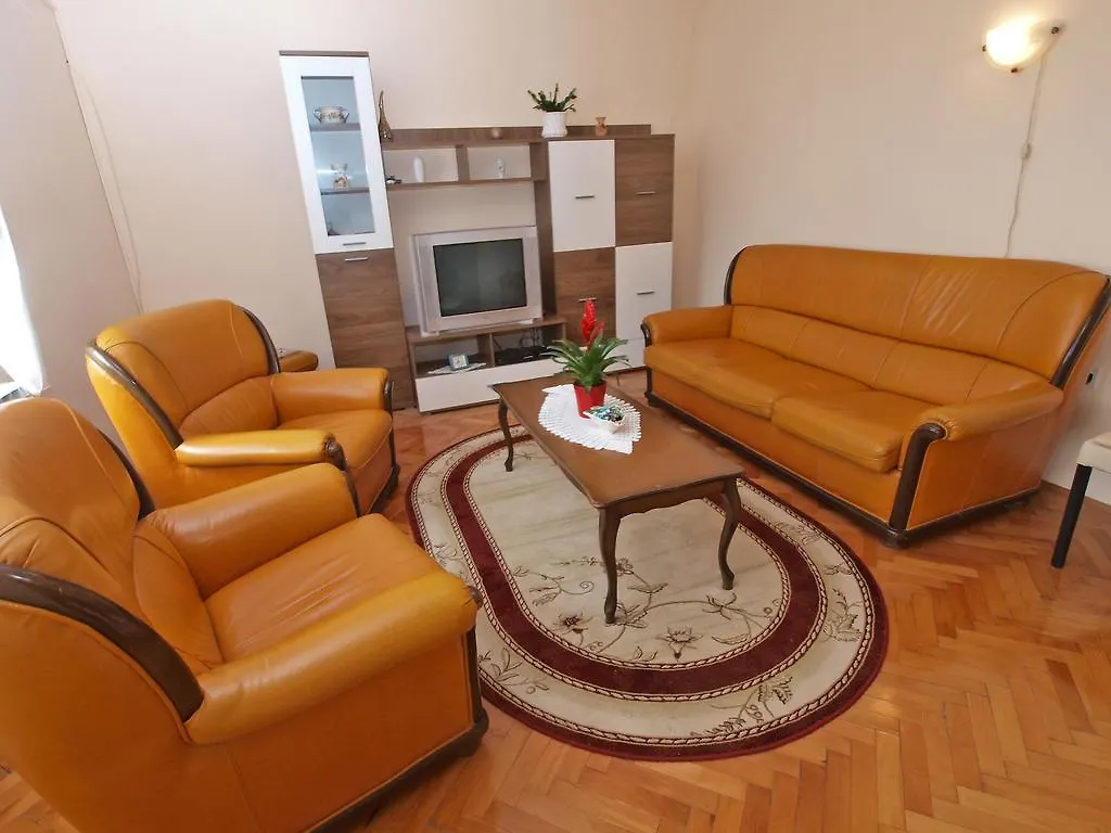 Apartments Ivanka 1056 Pula Croatia